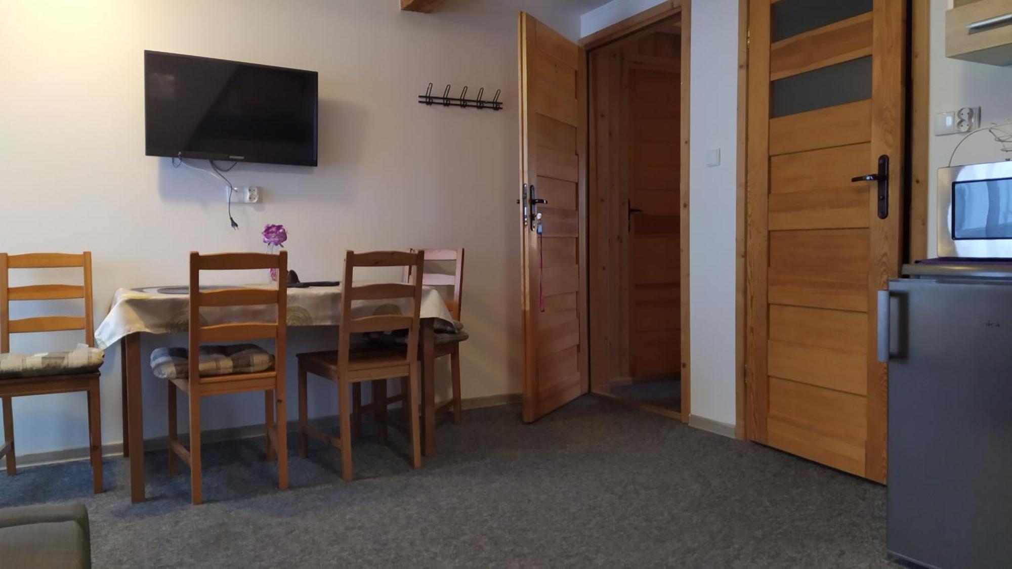 Apartamenty Z Widokiem Na Gory بوكافينا تترايسكا الغرفة الصورة